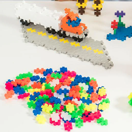 3600 pc Mixed Colors in Tub w/ 12 Baseplates - Image 4